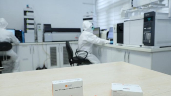 Kovid-19 aşısının analizleri Sağlık Bakanlığı laboratuvarlarında devam ediyor