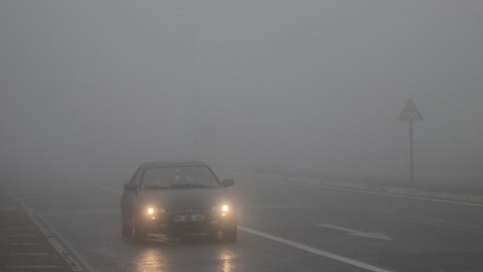 Bolu Dağı'nda sağanak ve sis ulaşımı olumsuz etkiliyor
