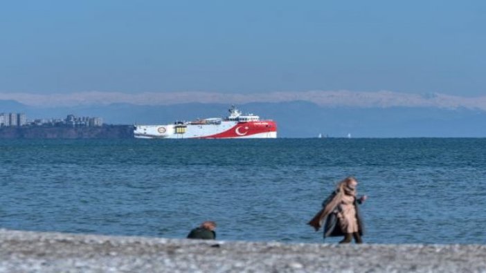 Oruç Reis Antalya açıklarına demirledi