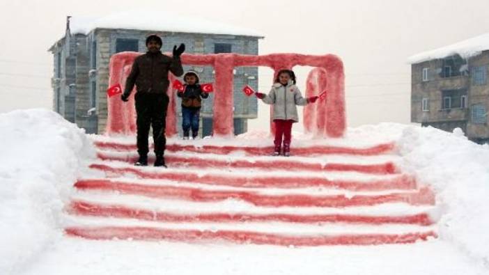 Hakkarili Hira'nın hayali babasının yaptığı kardan Anıtkabir'le gerçekleşti