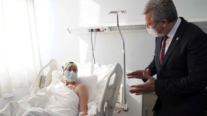 İzmir'de son yaralı depremzede taburcu edildi