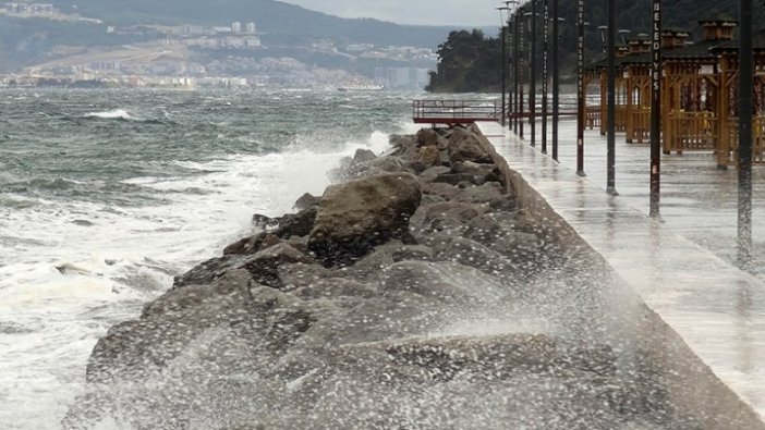 Meteoroloji, Türkiye'nin bazı kesimleri için fırtına ve kuvvetli yağış uyarısında bulundu