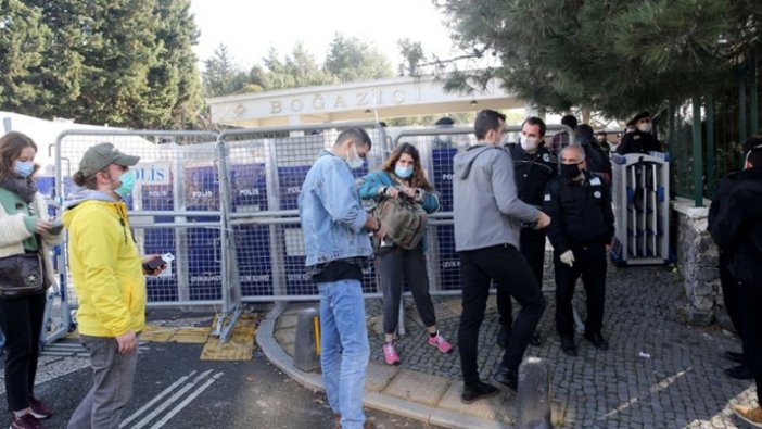 Boğaziçi Üniversitesindeki gösterilerde gözaltına alınan şüphelilerden 98'i serbest bırakıldı