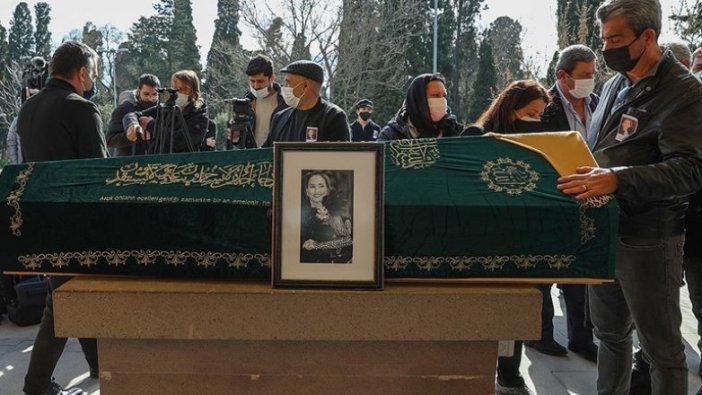 Türk sanat müziği sanatçısı Hüner Coşkuner son yolculuğuna uğurlandı