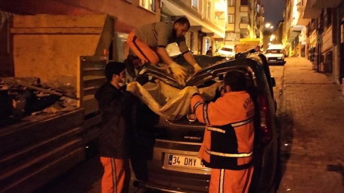 İstanbul'daki fırtınada 193 çatı uçtu