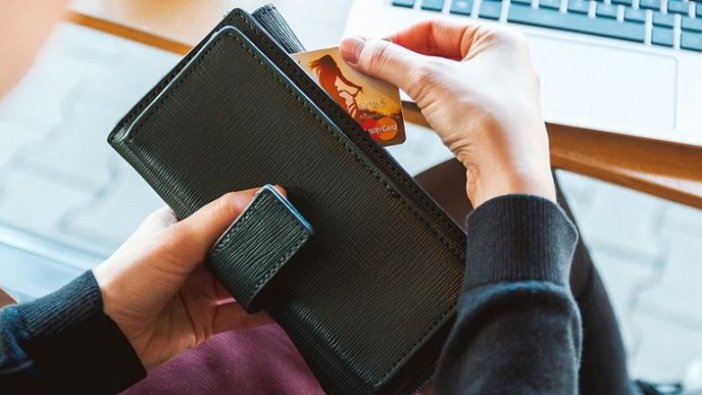 İnternetten Sevgililer Günü hediyesi alırken dolandırıcıların ağına düşmeyin