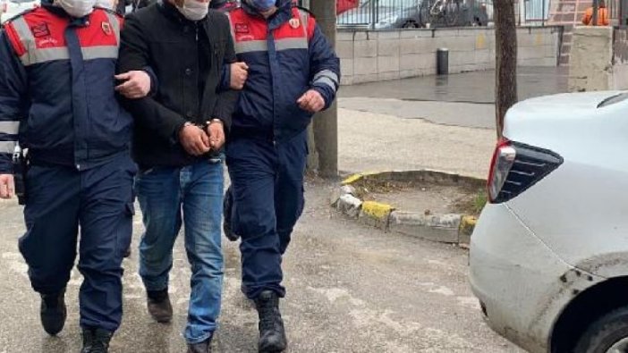 Annesinin sevgilisini herkesin gözü önünde vurdu