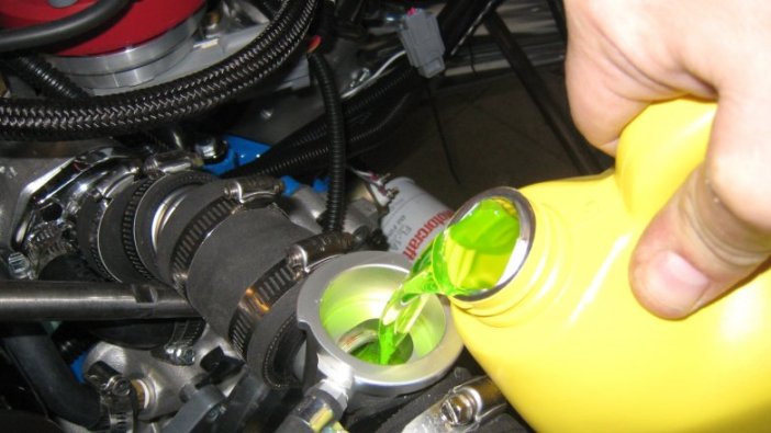 Madeni yağ ve antifriz için ilan