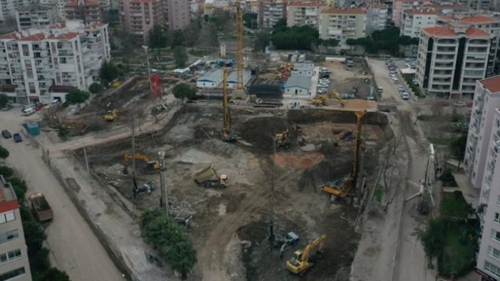 İzmir'de depremin yıktığı bölgede yeni binaların yapımına başlanıyor