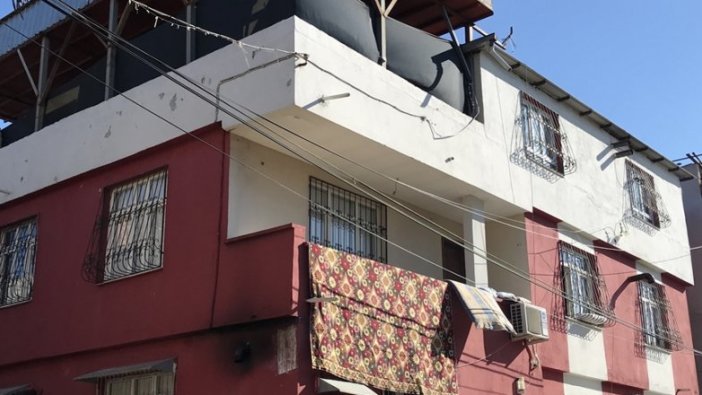 Kadın üçüncü kattan atlayarak yaralandı