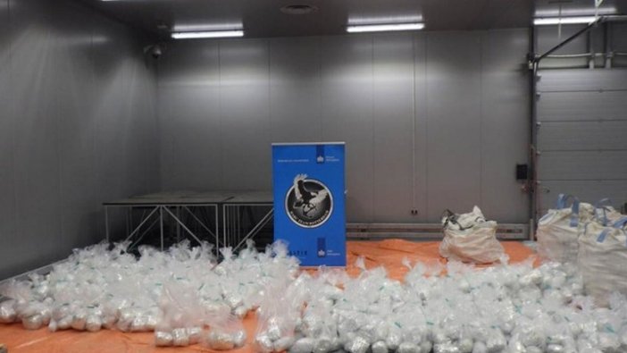 Hollanda'da bir gemide 1,5 ton uyuşturucu ele geçirildi