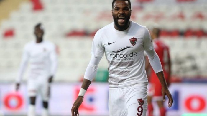 Süper Lig'in en golcü futbolcusu Boupendza Hatayspor'da kaldı