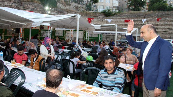Bakırköy’de 10 bin kişiye iftar yemeği