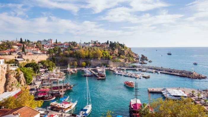 Antalya referanduma gidiyor