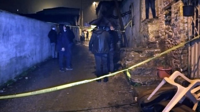 İzmir'de bir kişi karısını, kayınvalidesini ve bir akrabalarını öldürdü