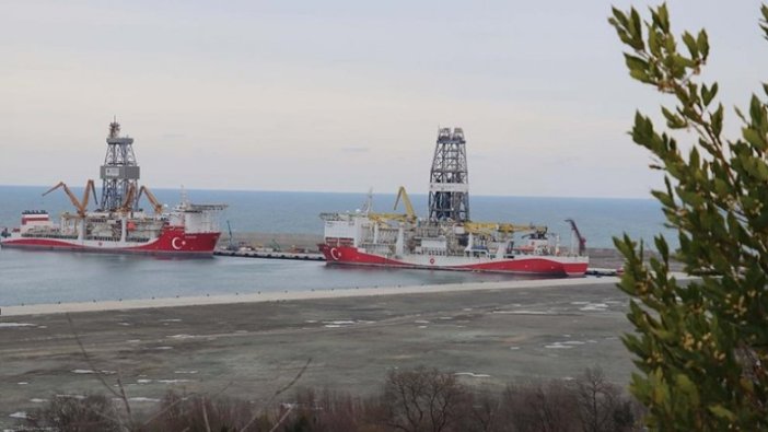 Fatih ve Kanuni gemileri yeni sondaj için hazırlıklarını sürdürüyor