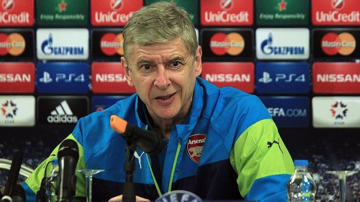 Wenger, Arsenal'de kaldı