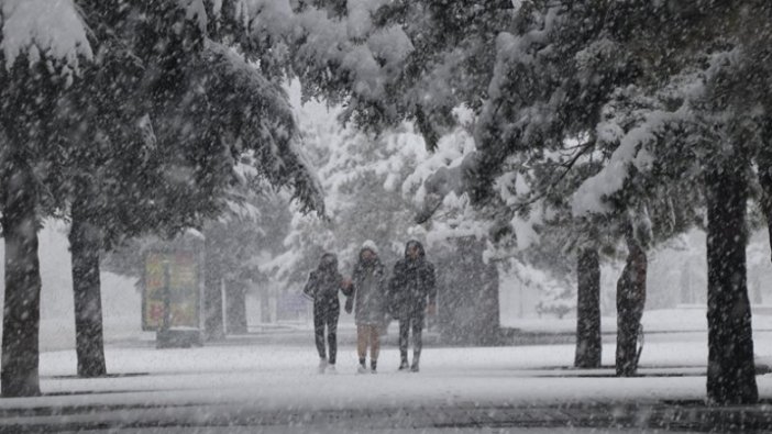 Türkiye martta yeniden beyaza büründü