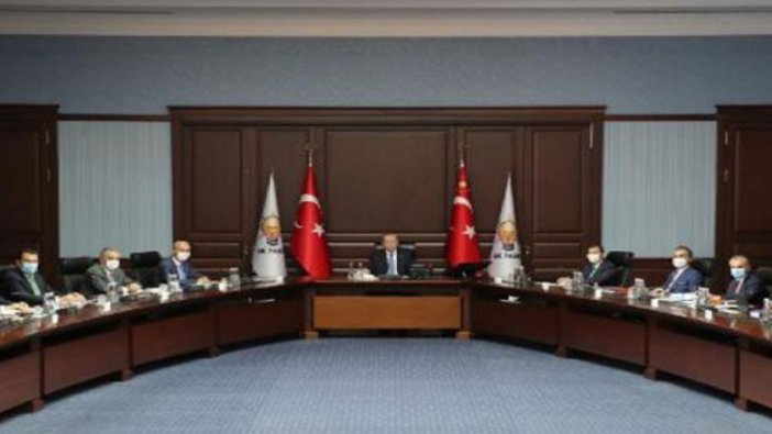 AKP MYK 'bildiri' gündemiyle toplanacak