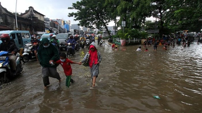 Endonezya'da sel felaketi: 44 ölü