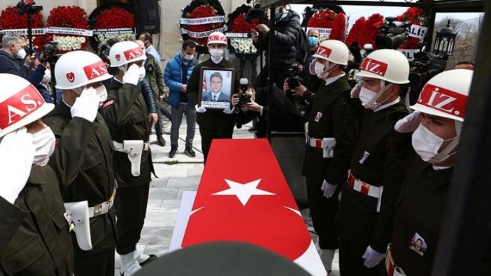 Türk Yıldızları uçağının düşmesi sonucu şehit olan pilot Yüzbaşı Gençcelep son yolculuğuna uğurlandı