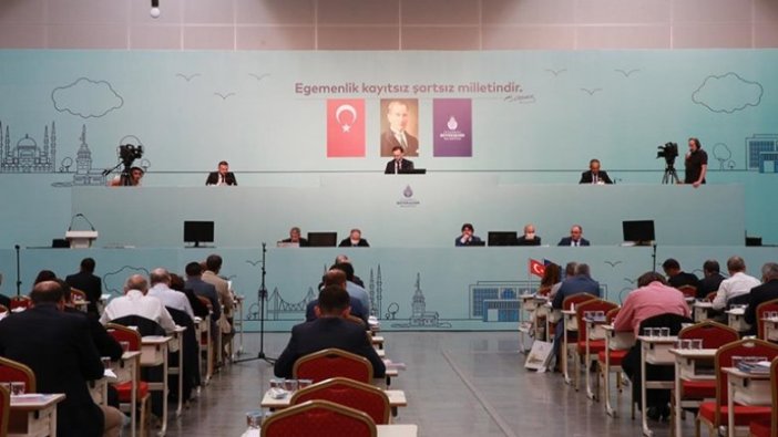 İBB nisan ayı meclis toplantıları ertelendi