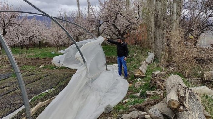 Kars'ta şiddetli rüzgar hasara neden oldu