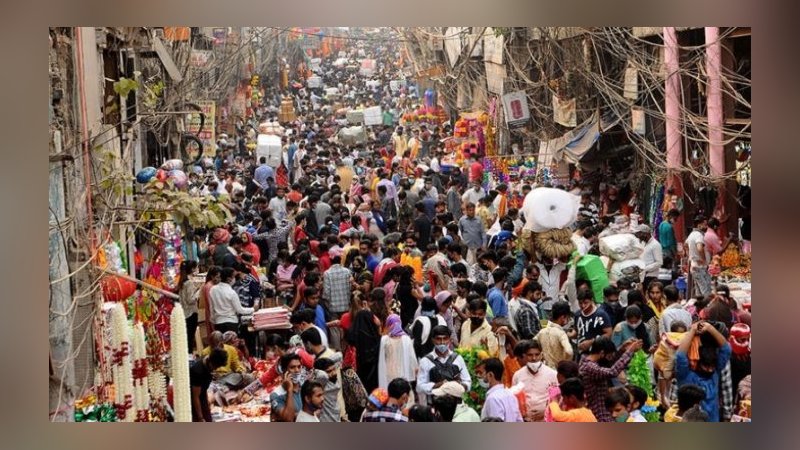 Hindistan'da günlük Kovid-19 vakası sayısı salgının başından bu yana en yüksek düzeye çıktı