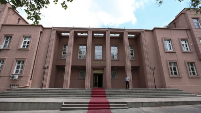 Yargıtay, amirine 'Günaydın dedim duymadınız mı?' diyen çalışanın iş akdinin feshini haklı bulmadı