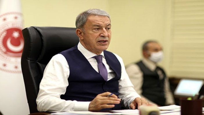 Bakan Akar, komutanlarla toplantı yaptı