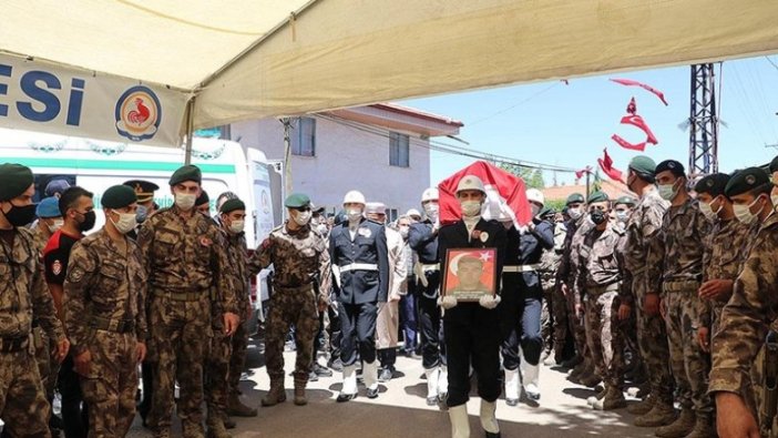 Şehit özel harekat polisi Veli Kabalay'ın naaşı Denizli'de toprağa verildi