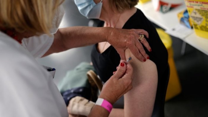 Dünya genelinde 1 milyar 600 milyondan fazla doz Kovid-19 aşısı yapıldı