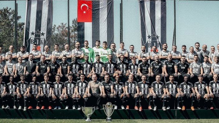 Beşiktaş'tan iki kupalı paylaşım