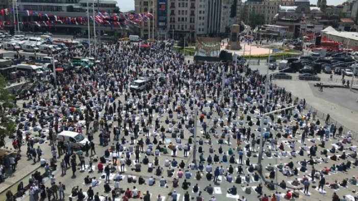 Taksim Camii ibadete açıldı