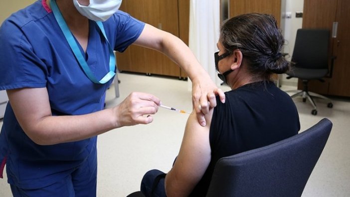 Milli Eğitim Bakanı Selçuk: Tüm öğretmenler ve eğitim çalışanlarına Kovid-19 aşısı randevuları verilmeye başlandı