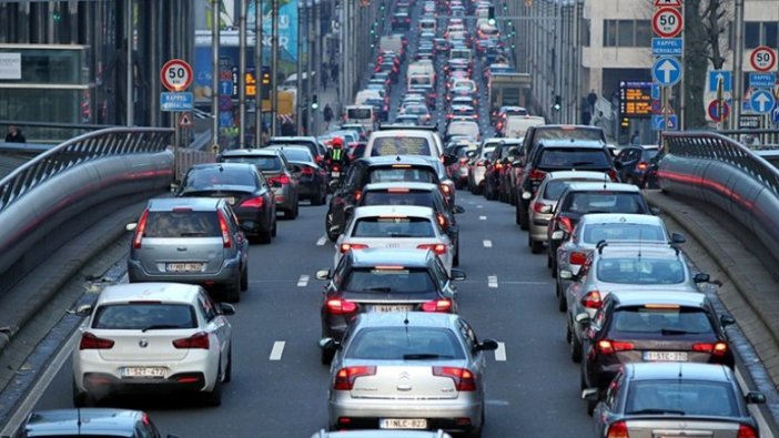 Brüksel'e 2035'ten itibaren benzinli ve LPG'li araçların girmesi yasaklandı