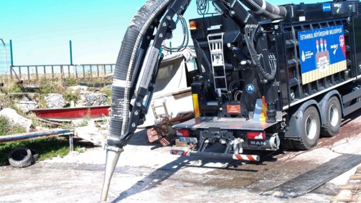 İstanbul'da müsilaj temizleme çalışmaları devam ediyor