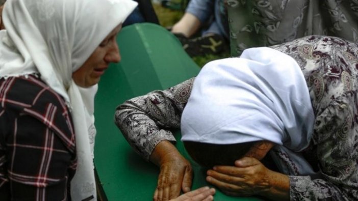 Srebrenitsa Soykırımı'nın 19 kurbanı daha toprağa verildi