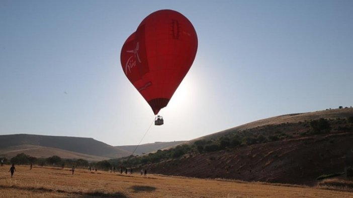 Göbeklitepe'de sezonun ilk sıcak hava balonu uçuşu gerçekleştirildi