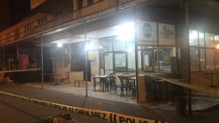 Kahvehaneye silahlı saldırı