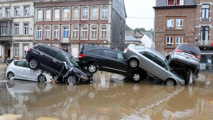 Belçika'da selin neden olduğu tahribat onarılıyor