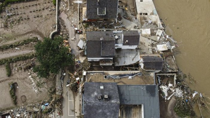 Almanya'da sel felaketinde ölenlerin sayısı 156'ya yükseldi