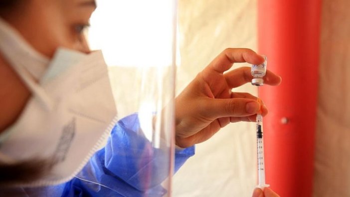 Türkiye'de en az bir doz Kovid-19 aşısı yaptıranların sayısı 40 milyonu geçti