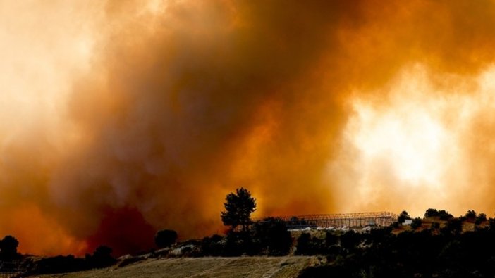 Manavgat'taki orman yangınında 3 kişi hayatını kaybetti