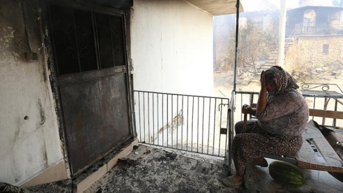 Manavgat'ta kanser hastası kadın, tedavi parasını yangında kaybetti