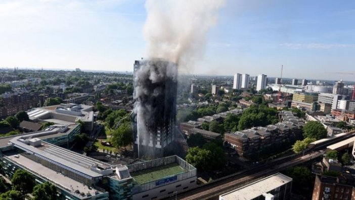 Londra'daki yangında ölenlerin sayısı 30'a yükseldi
