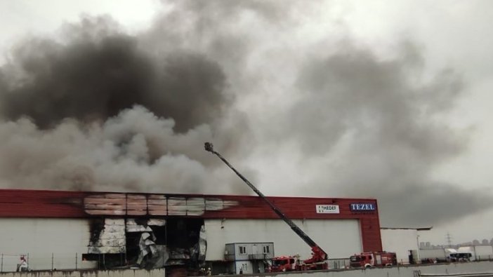 Esenyurt'ta lojistik firmasında yangın çıktı