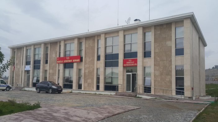 Taşınmazları satışa çıkardı