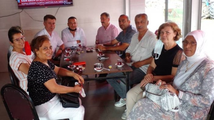 İYİ Parti Derince esnaf ziyaretlerine hız kesmeden devam ediyor