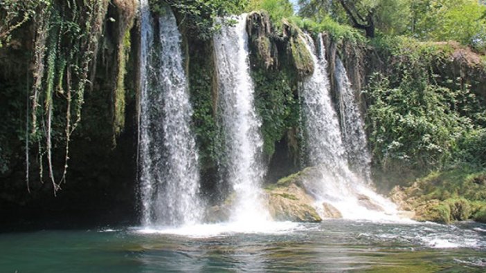 Antalya'da iç sularda yüzmek yasaklandı
